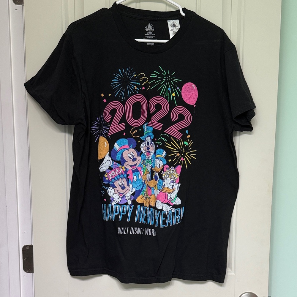Walt Disney World Black Happy New Year 2022 T-Shirt